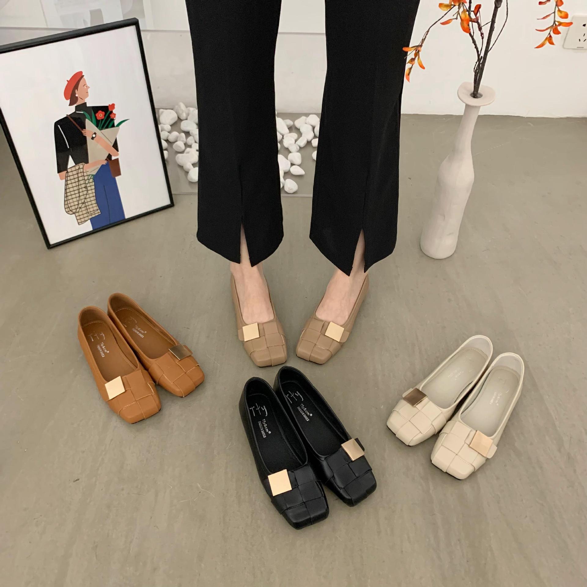 플랫 슈즈 여성용 새로운 여성 신발 소프트 솔 슬립온 통근 슈퍼 소프트 프랑스 스타일 메리 제인 메탈 버클 완두콩 신발 여성용