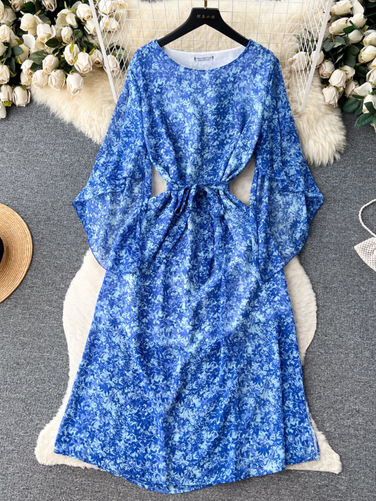 法式甜美印花度假风连衣裙女装夏季系带收腰显瘦气质超仙旅游长裙