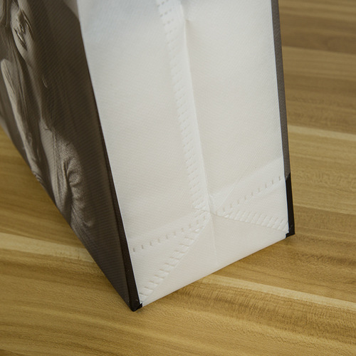 3D European and American film-coated non-woven shopping bag with creative fashion prints, hand-held bag with LOGO printing