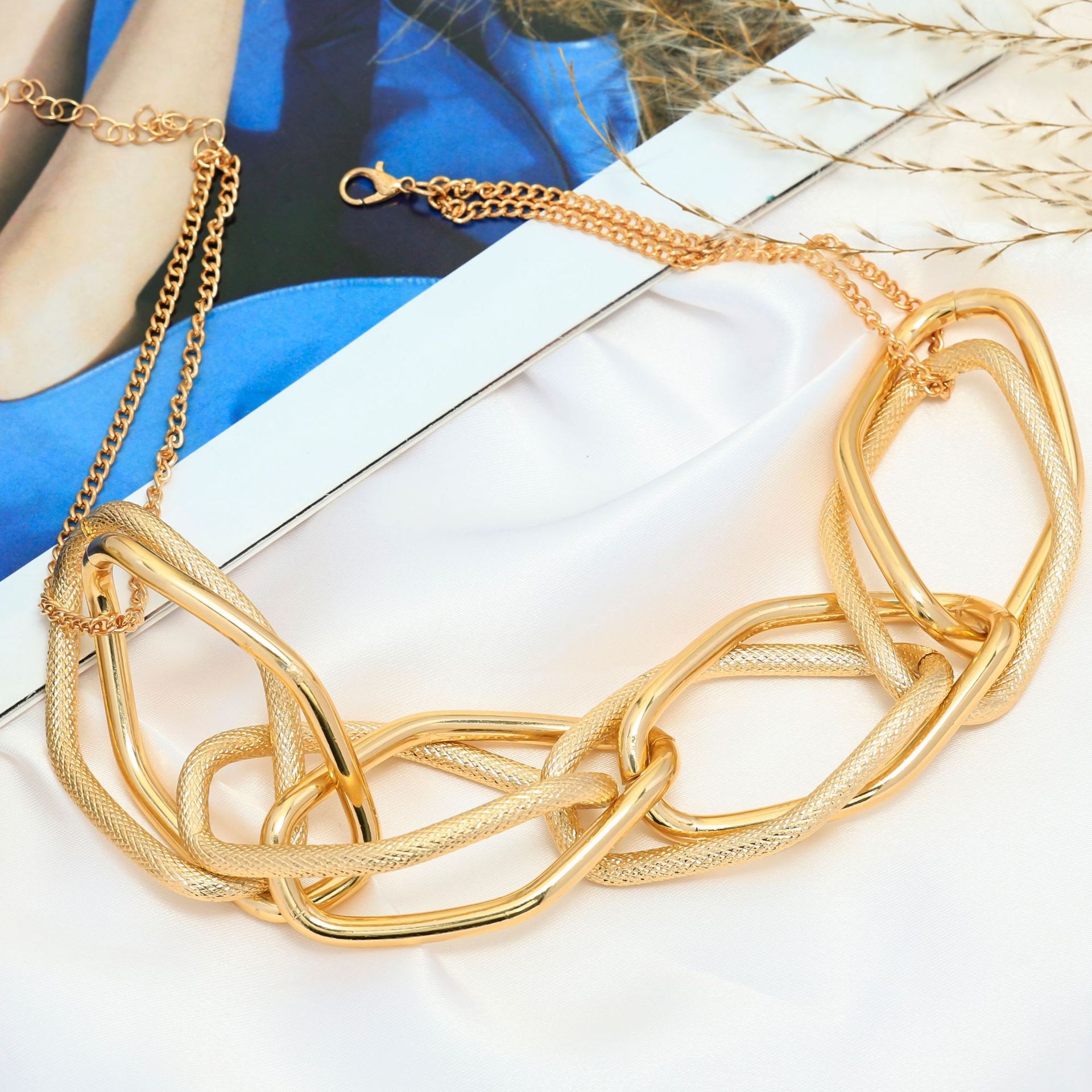 Joyería geométrica de moda transfronteriza europea y americana, cadena exagerada de personalidad, collar de hip-hop, cadena gruesa fresca de moda, collar hueco, mujer