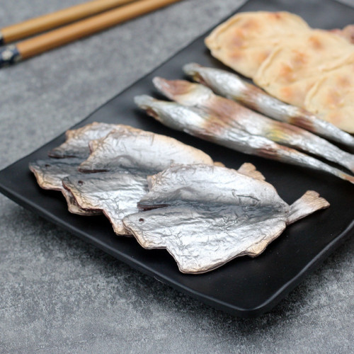 Simulated grilled dried fish model seafood food aquatic products dishes display shooting decorative props