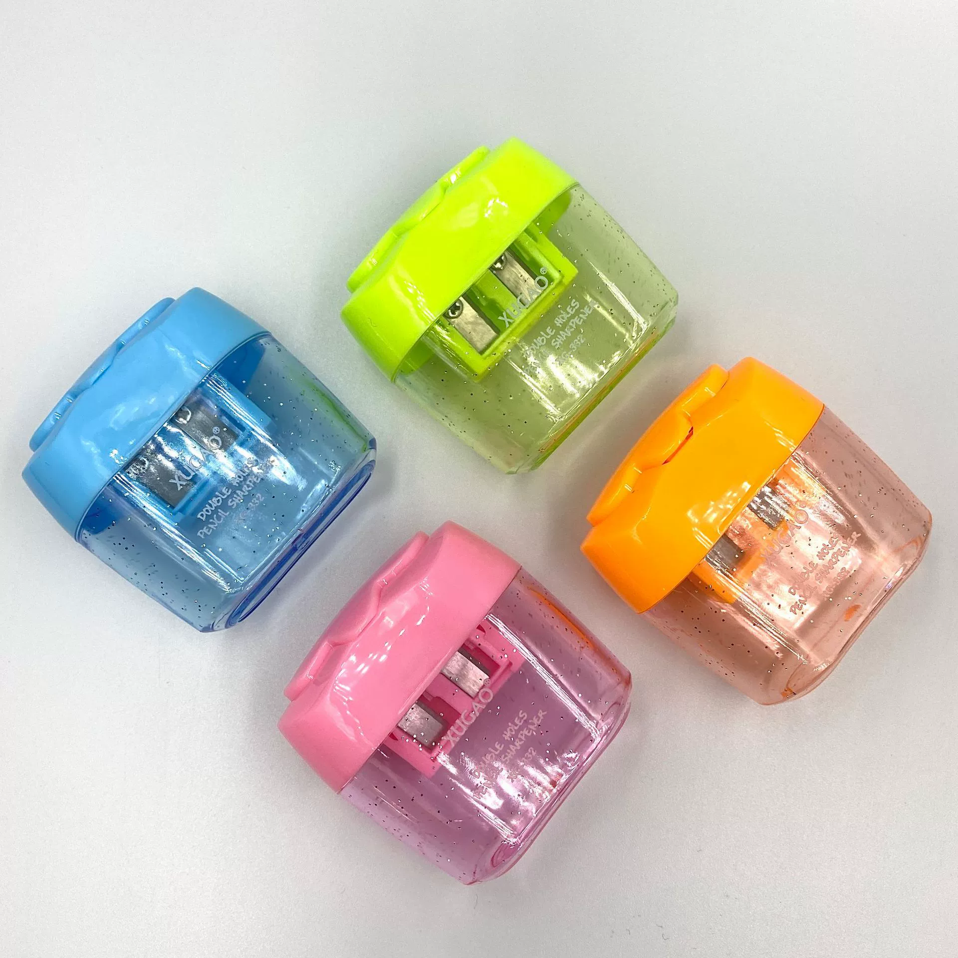 Прямые продажи с фабрики простая макаронная цветная точилка для карандашей студенческие канцелярские точилка для карандашей живопись точилка для карандашей оптом
