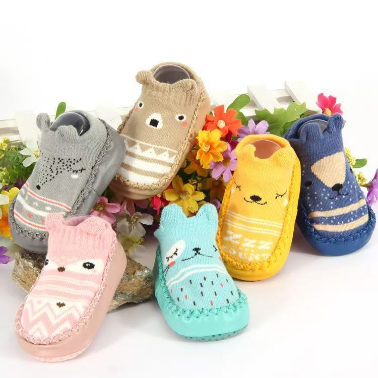 Floor Shoes for 1-3 Year Old Infants, Winter Shoes and Socks, Soft-Soled Baby Non-Slip Spring and Autumn Walking Shoes, Children's Floor Socks, Cotton Socks