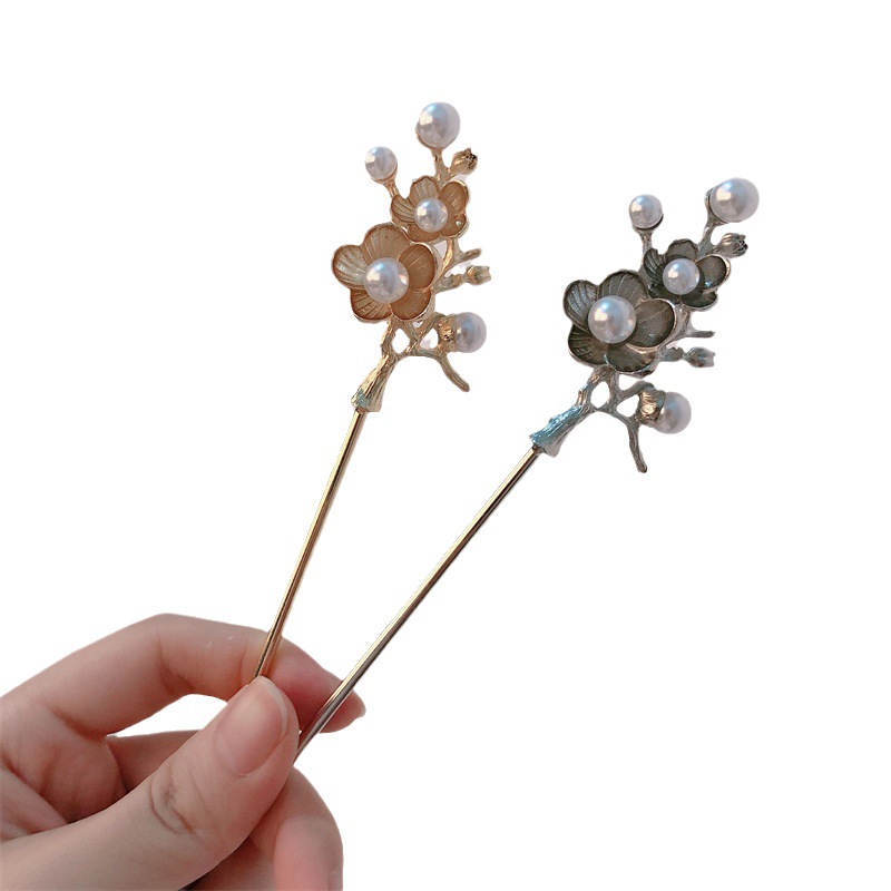 Clipper de cabello de flor de ciruela de alto nivel nuevo estilo chino de estilo nacional de metal, estilo antiguo cheongsam, clipper de cabello de lujo ligero adornamiento para el cabello