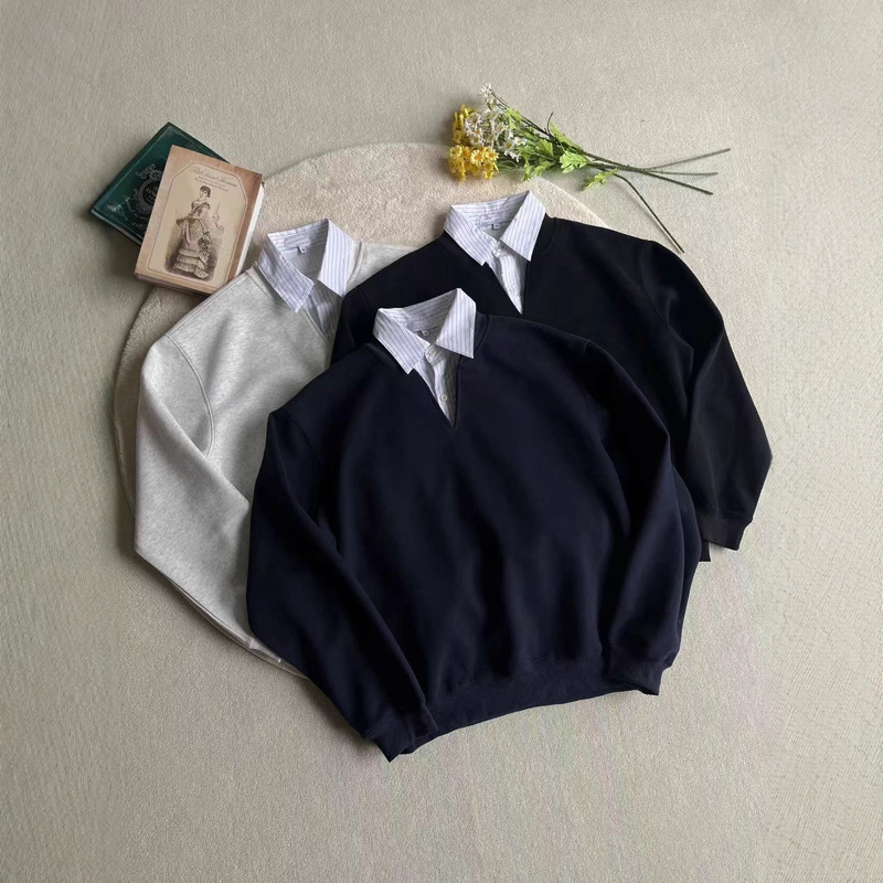 High-Quality Intellectual Fake Two-Piece Striped V-Neck Solid Color Sweatshirt Short Wide Boxy Pullover Versatile College Style Top High-Quality Intellectual Fake Two-Piece Striped V-Neck Solid Color Sweatshirt Short Wide Boxy Pullover Versatile College Style Top