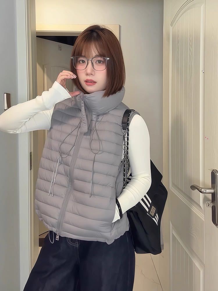 2026 new lightweight down vest for women, short style, stand-up collar, warm, can be worn as an outer layer, casual style