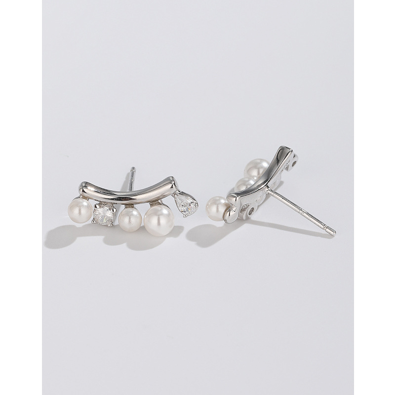 Luz de lujo nicho de alto grado temperamento pendientes 2023 nuevos pendientes de diseño Pendientes de perlas de plata esterlina 925 para mujer