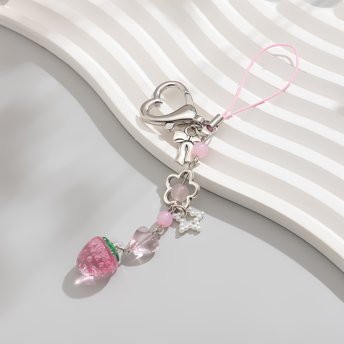 12g Weight Bag Pendant, Keychain Classification 1 Piece Quantity Daily Occasion Alloy Material Fruit, Strawberry Pattern Women's Gender Cute, Pastoral Style Cute Pastoral Fruit Strawberry Arylic Alloy Women's Bag Pendant Keychain 11