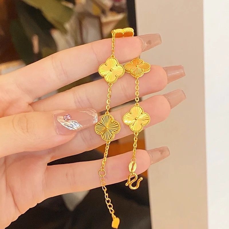 [Benefit Price] New Sand Gold Car Flower Five-Leaf Clover Women’S Bracelet as a Valentine’S Day Gift for Your Girlfriend