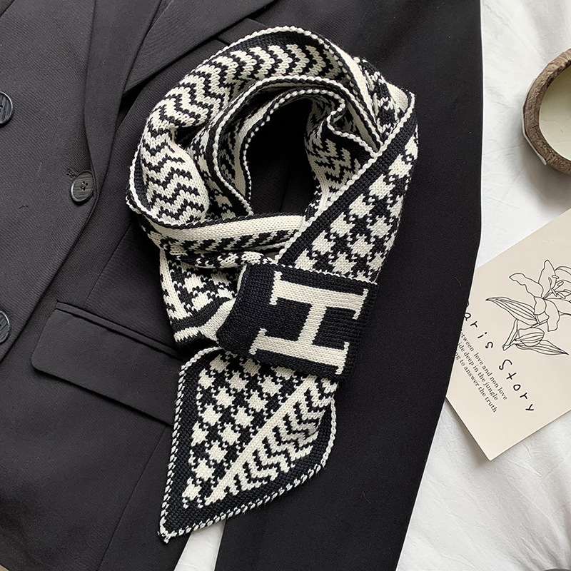 Bufandas de punto de alta sensación de nuevo estilo coreano otoño invierno versátil tablero de ajedrez perforación toallas de orejas perezosas cruzada guillera