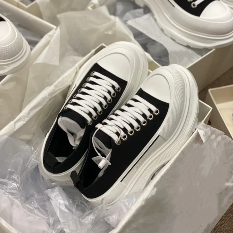 Кроссовки McQueen высокого уровня для женщин, 2024 весна, высокий уровень, толстая подошва, спорт и повседневная обувь на шнуровке, кроссовки из канваса