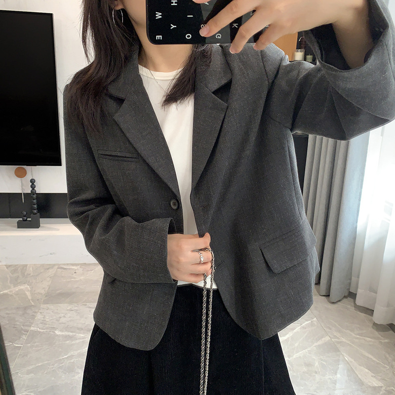 Stylish and chic! Korean-style casual, niche, and elegant blazer for commuting, loose-fitting, slimming, and with a high-end feel, perfect for women in autumn and winter Stylish and chic! Korean-style casual, niche, and elegant blazer for commuting, loose-fitting, slimming, and with a high-end feel, perfect for women in autumn and winter