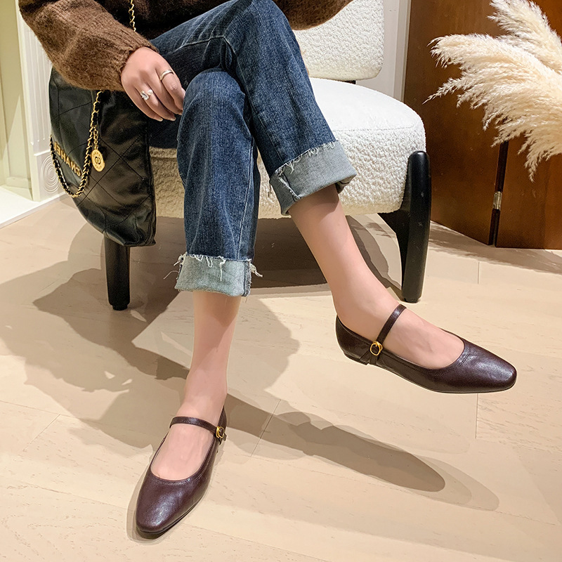 巨大で気持ちいいです新商品の羊皮マリー珍靴の女性の丸い頭の浅い口の1字はバックルをつけて通勤します。|undefined