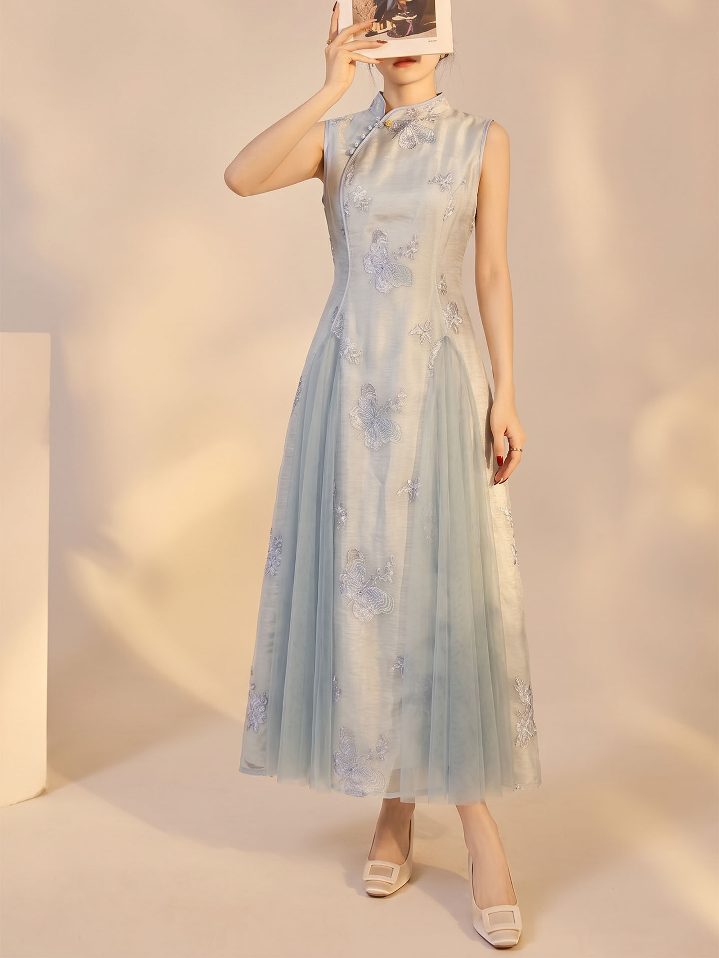 Váy dài không tay nữ tính dáng maxi — màu xanh nhạt