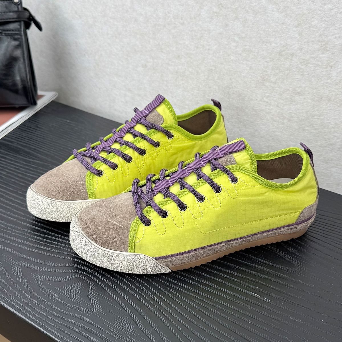 Retro Satin Soft Sole Casual Sneakers For Women 2026 Spring New Round Toe Lace-Up Color Block Versatile Fashionable_vogvips.com