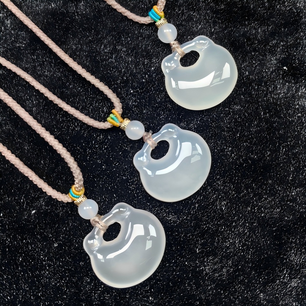 Jadeite Old Material Large Lucky Bag Baby Lock Pendant, Unisex Pendant, Antique Jewelry, Factory Direct Supply Wholesale Source