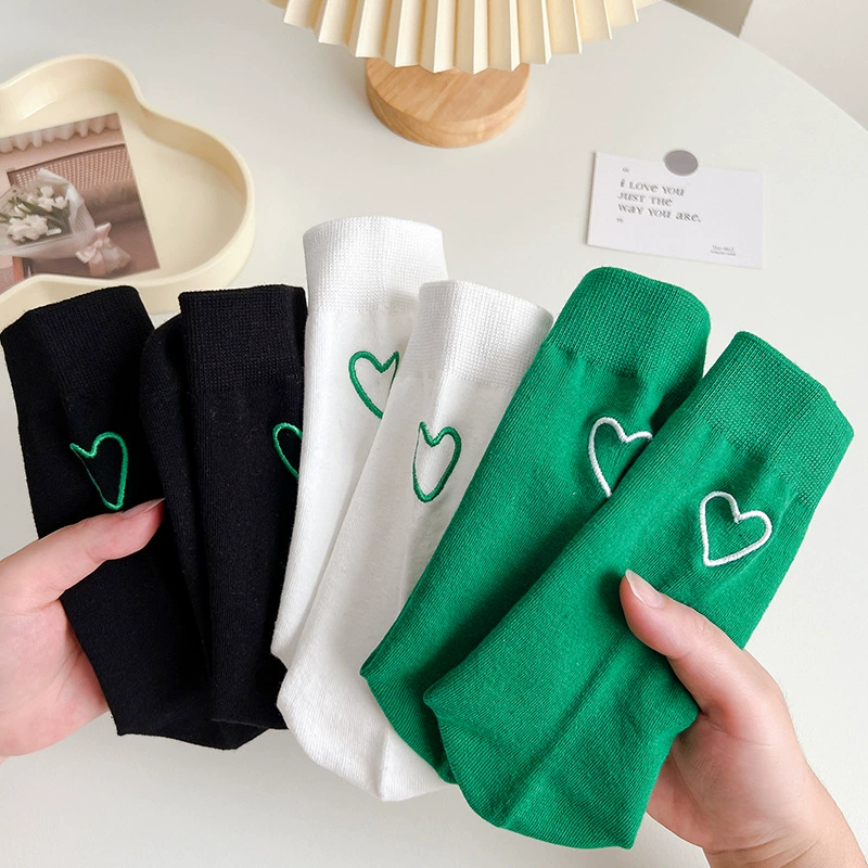 Носки Женские осенние Популярные в Интернете носки средней длины ins Модная верхняя одежда Любовные чулки с параллельными брусьями Простые спортивные носки в японском стиле