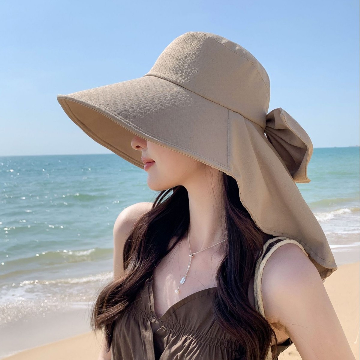 카키색