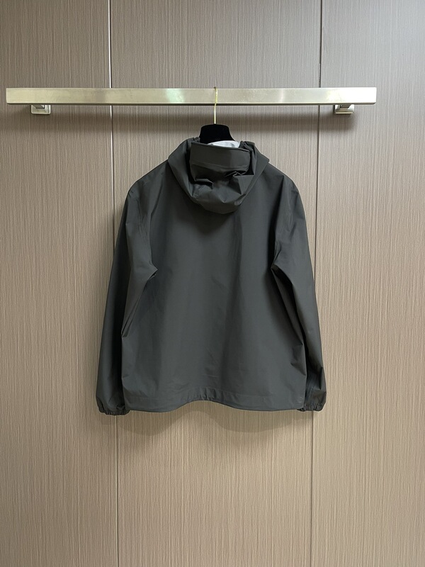 2025 New Model Exclusive Version in Stock High-Quality m Brand 2025 New Hardshell Windproof and Waterproof Jacket 2025 New Model Exclusive Version in Stock High-Quality m Brand 2025 New Hardshell Windproof and Waterproof Jacket
