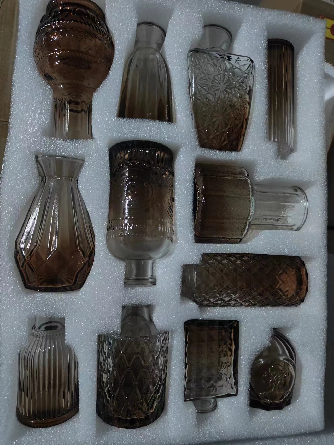 Conjunto de jarrón de vidrio transfronterizo en relieve pequeño transparente hidropónico flores sala de estar mesa comercio exterior decoración de vidrio adorno