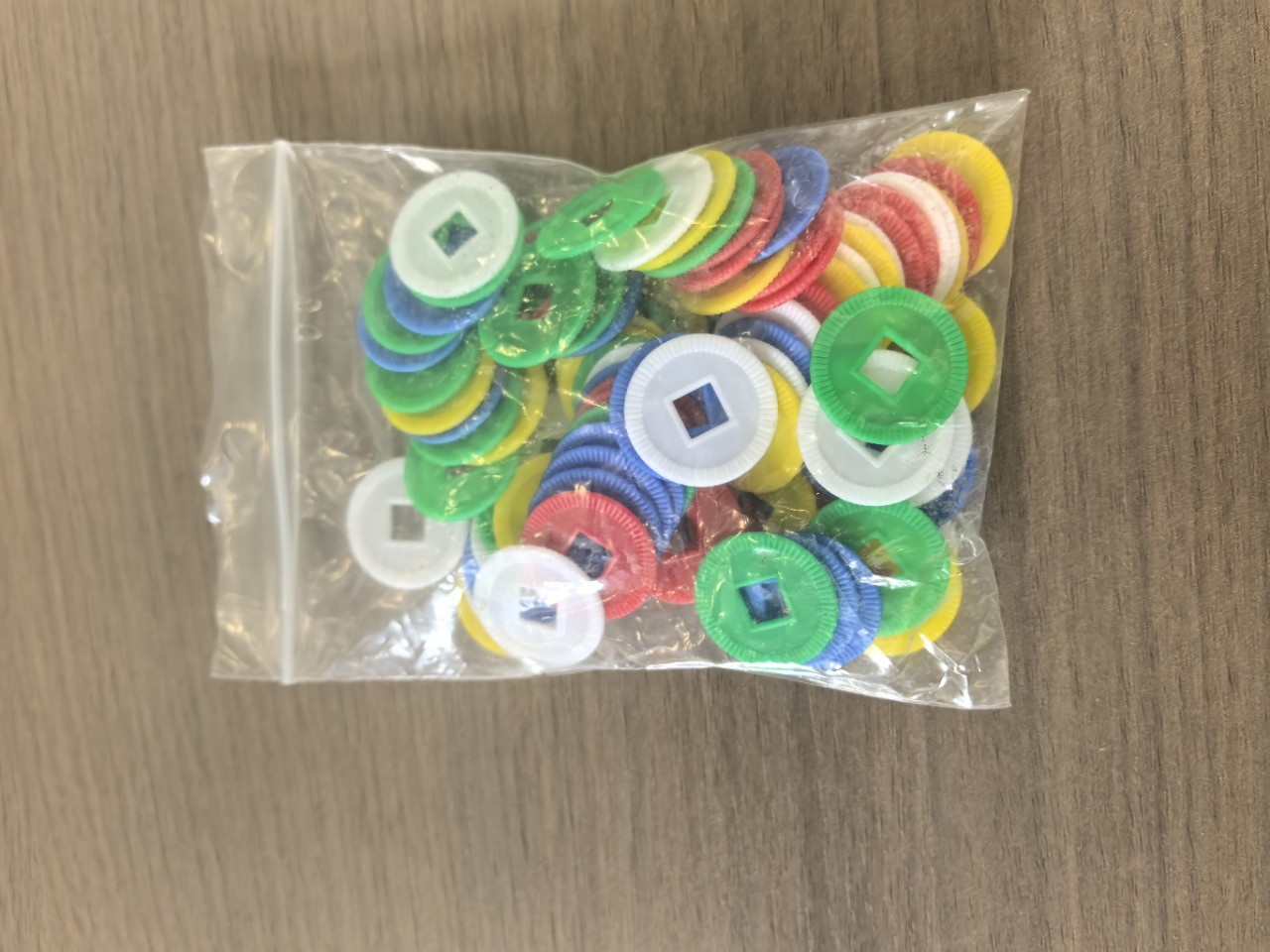 5-color chip coins for game rooms, mahjong cards, colorful transparent hollow discs for points redemption and training points