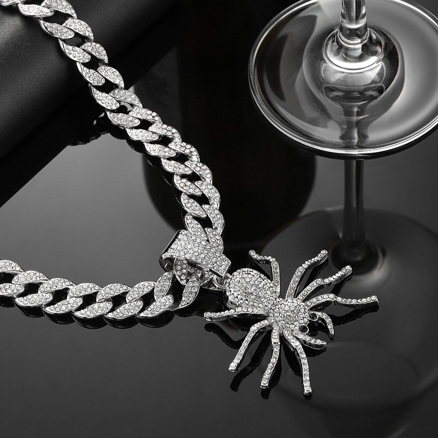Collier pendentif araignée diamant style punk rock insecte_voghion.com