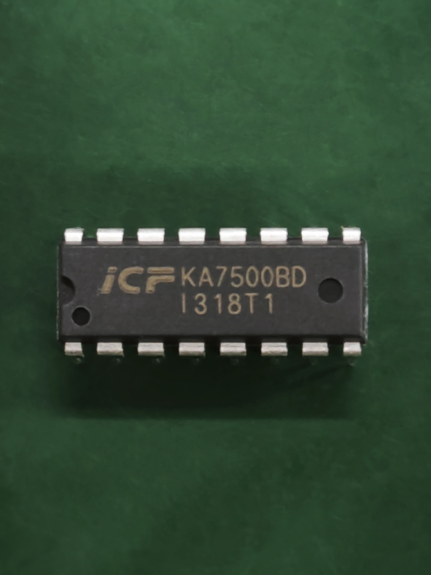 供应电压控制 PWM 调制电路KA7500B D