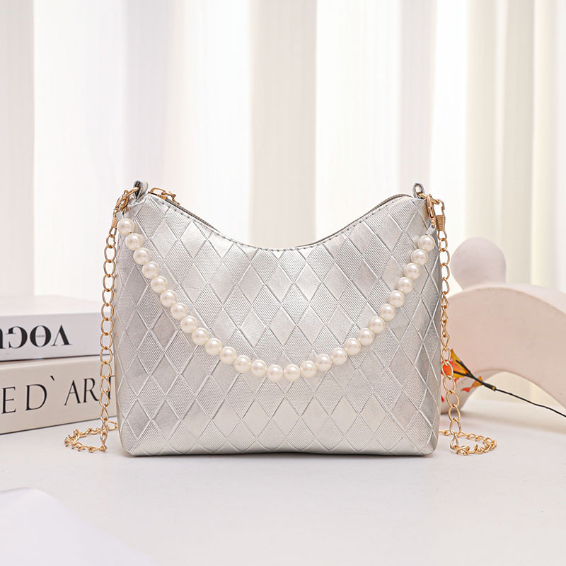 2025 nuevo bolso de moda bolso de mujer de nicho de cadena de alto nivel bolso de hombro pequeño bolso de brazo fresco versátil