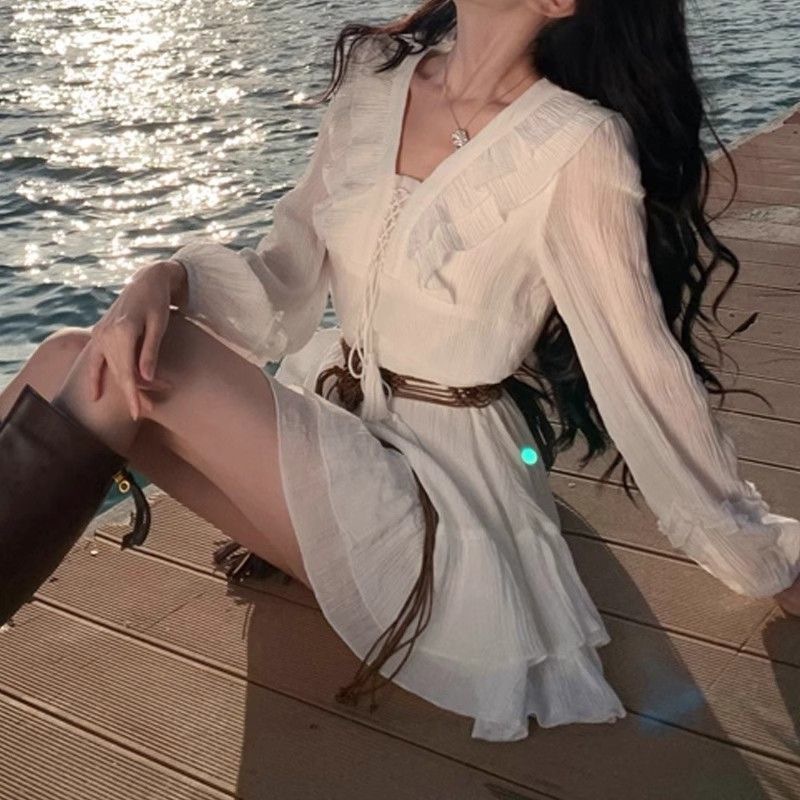 海边大西北旅游穿搭沙滩裙V领小个子长袖白色短裙洱海拍照连衣裙|undefined