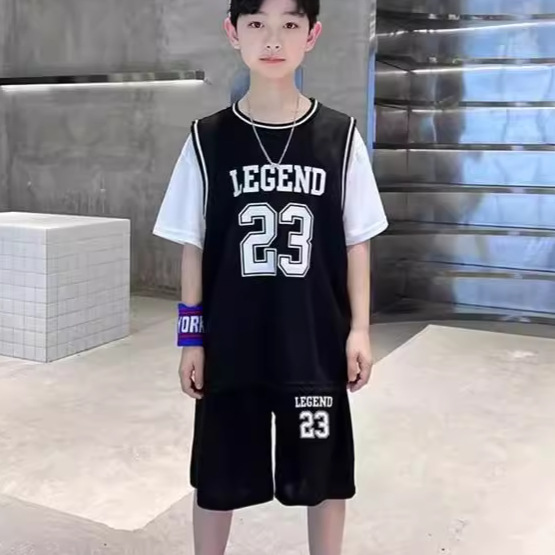 어린이 착용 소년 여름 착용 세트 2024 새로운 스타일 중대형 소년 여름 얇은 잘 생긴 빠른 건조 스포츠 세트