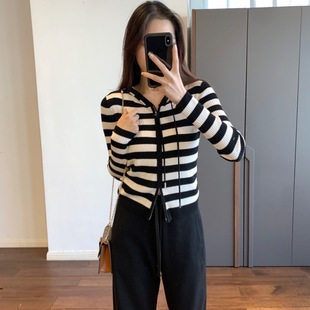 ��؛ ���r�� ��ܛ��āɣ�Q�z��z�켏�M�y�ڰ�ײɫ����Bñ��