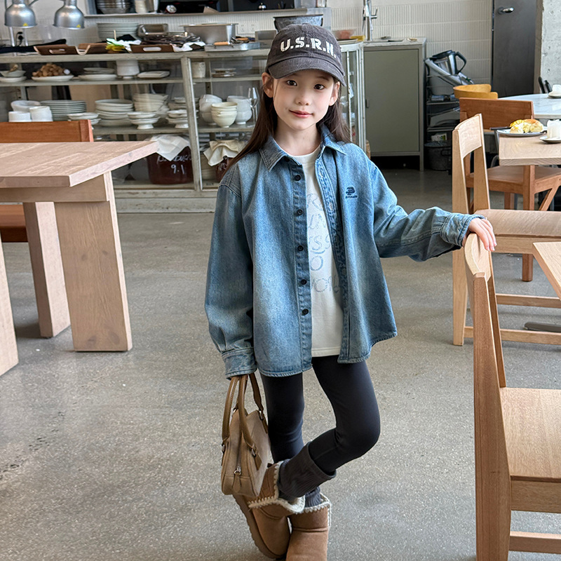 Aimobebe children's clothing, light blue distressed denim shirt for girls, soft denim, Korean style, loose-fitting shirt jacket