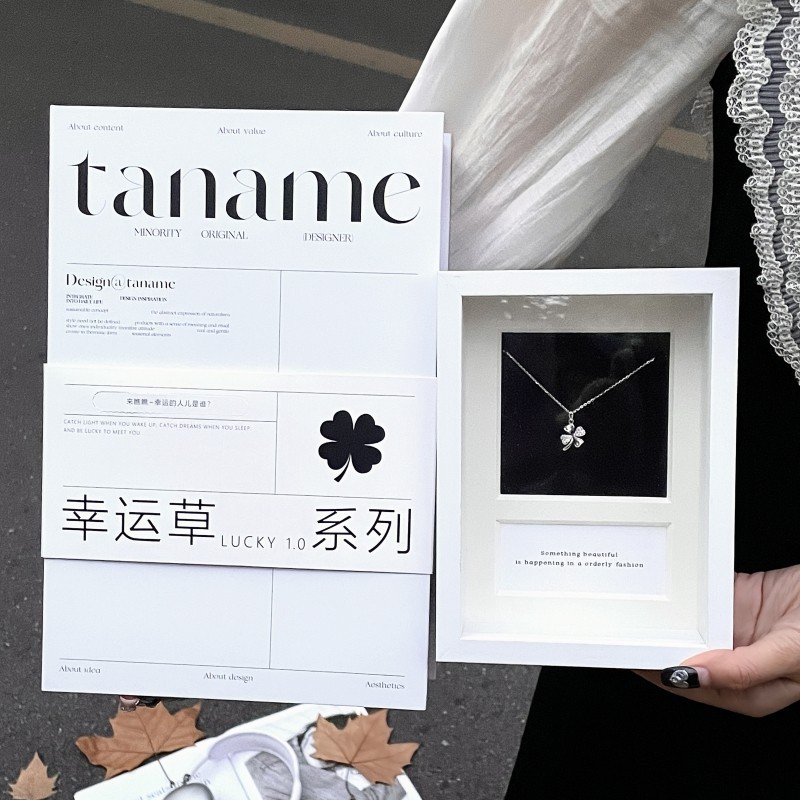 Four-leaf clover necklace, a sophisticated and uniquely designed silver necklace/choker for women, a birthday gift for a female best friend.