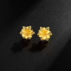 24黄金ピアス足金レトロ立体透かし彫り花イヤリング女性結婚プレゼント母プレゼント自然