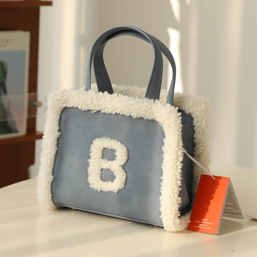 Lambskin Genuine Wool Women's 2024 New Design Crossbody Plush Bag Single Shoulder Crossbody Bag Handheld Fluffy Bag Square Bag