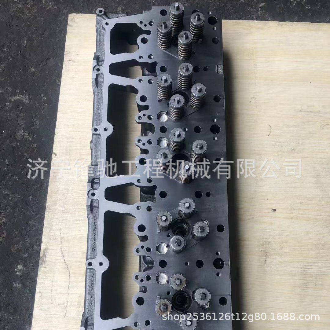 适用于C12发动机缸盖总成