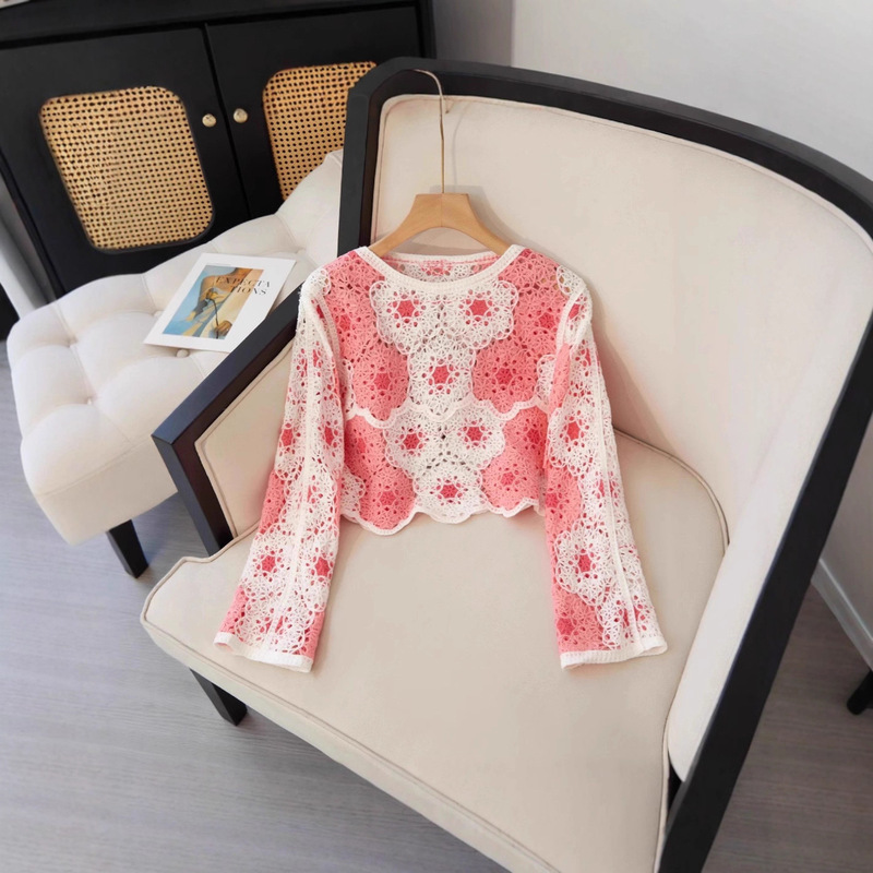 Korean Sweet Color-Blocked Crochet Blouse, Short Cut Out Long-Sleeved Knitted Top, Women's Early Autumn New Style Wholesale