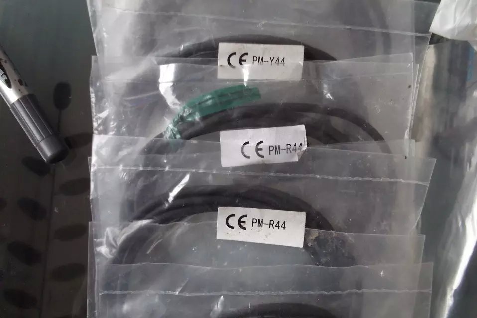 春田谷PM-Y44神视SUNX全新U型小槽型光电开关传感器出售