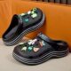 Croc Shoes Women's 2024 New Anti-Slip, Anti-Odor Thick-Soled Outer Wear Fashionable Summer Toe-Toe Sandals