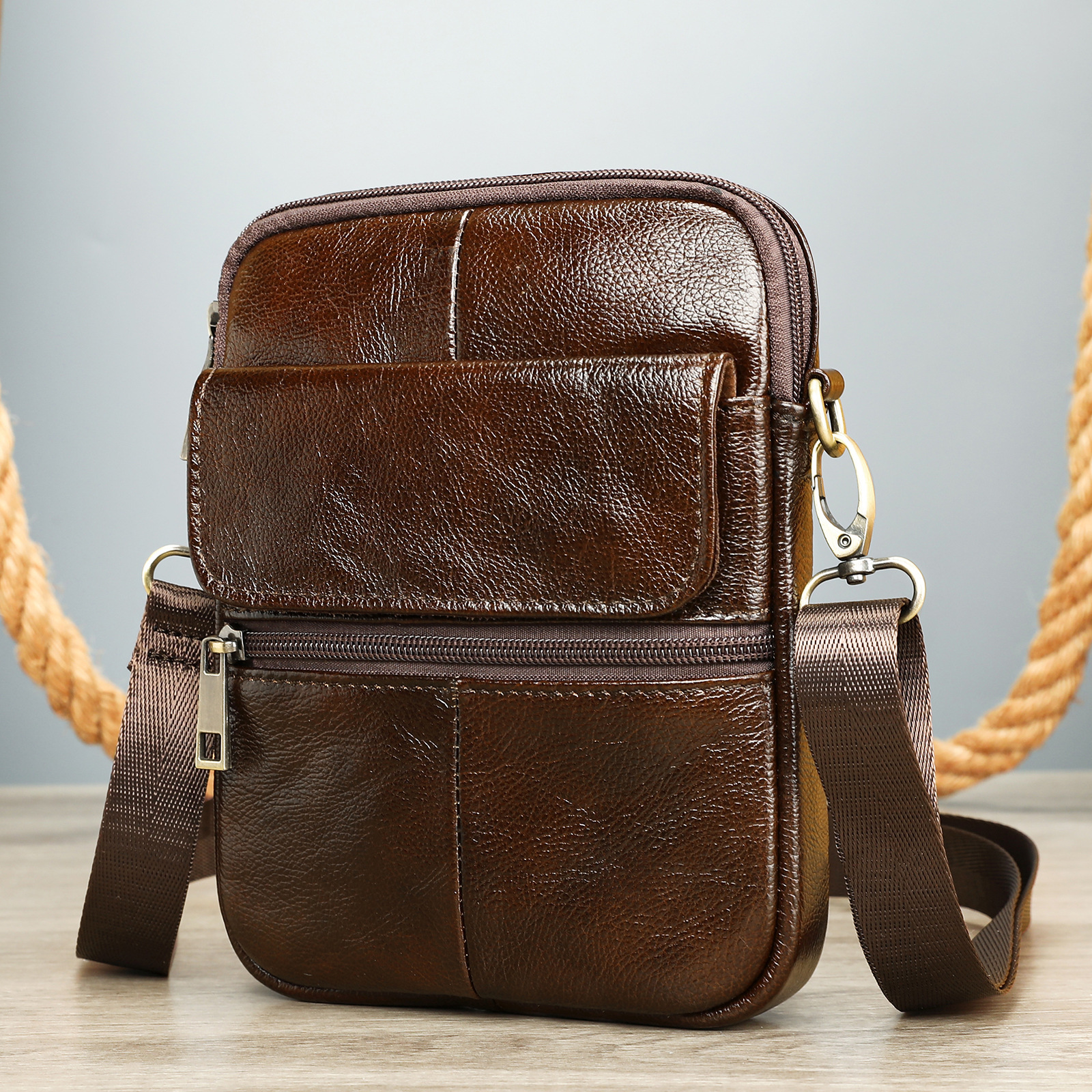 Ventas transfronterizas calientes de cuero para hombres mochila deportiva al aire libre mochila texturizada retro colección de bolsos de hombro