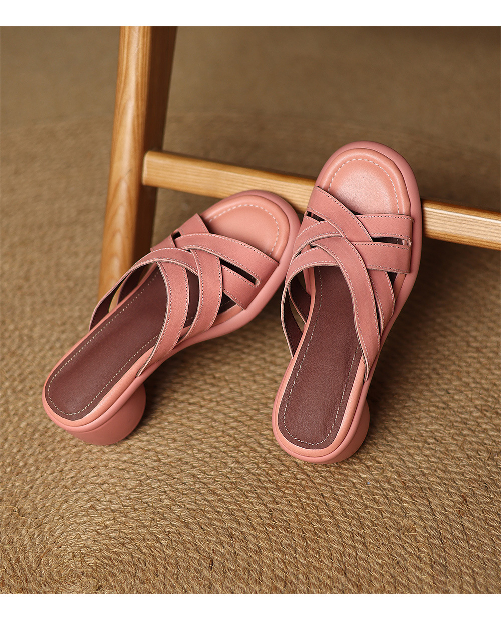 Sandal cao gót nữ mũi tròn hở ngón, da bò gót vuông 9 cm — đen chi tiết 17