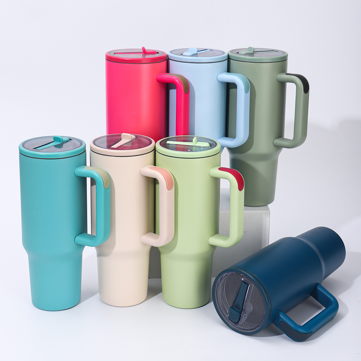Moda de alto valor de la cara de cuatro generaciones 40oz taza de automóvil taza de aislamiento de acero inoxidable taza de hielo portátil de gran capacidad de paja