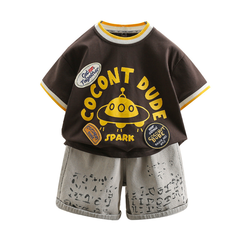 7420 Traje de camiseta de verano para niños 2025 Nuevo estilo de verano Ropa de manga corta de celebridades de Internet para niños Cool y guapo 6