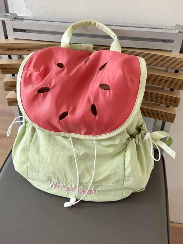 クロスボーダー夏ドーパミンコントラストカラーバックパック女性のための 2025 新しい大学生グアバーキュートな小さなスクールバッグ小さなバックパック|undefined