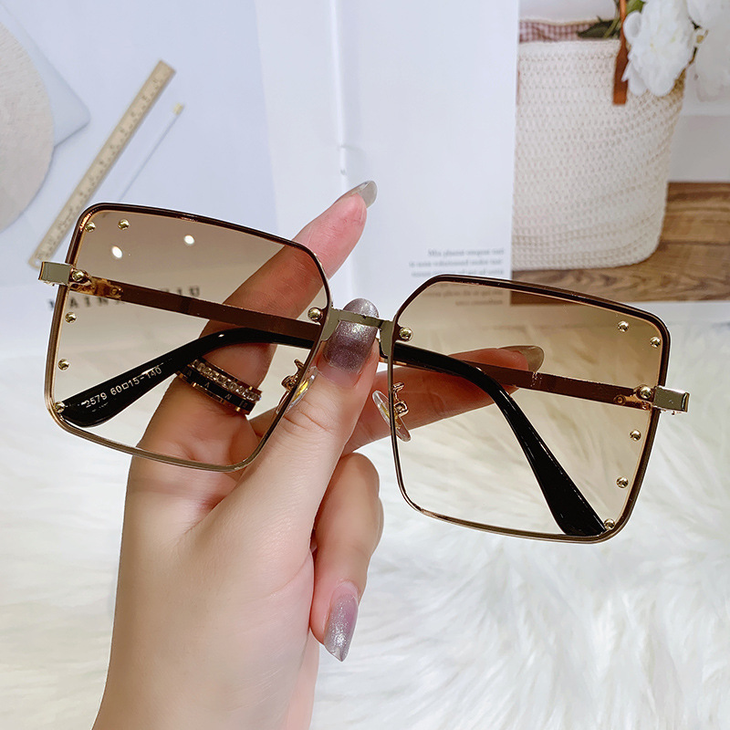Gafas de Sol con Marco Grande sin Borde Metal PC Lentes Degradadas para Viajes