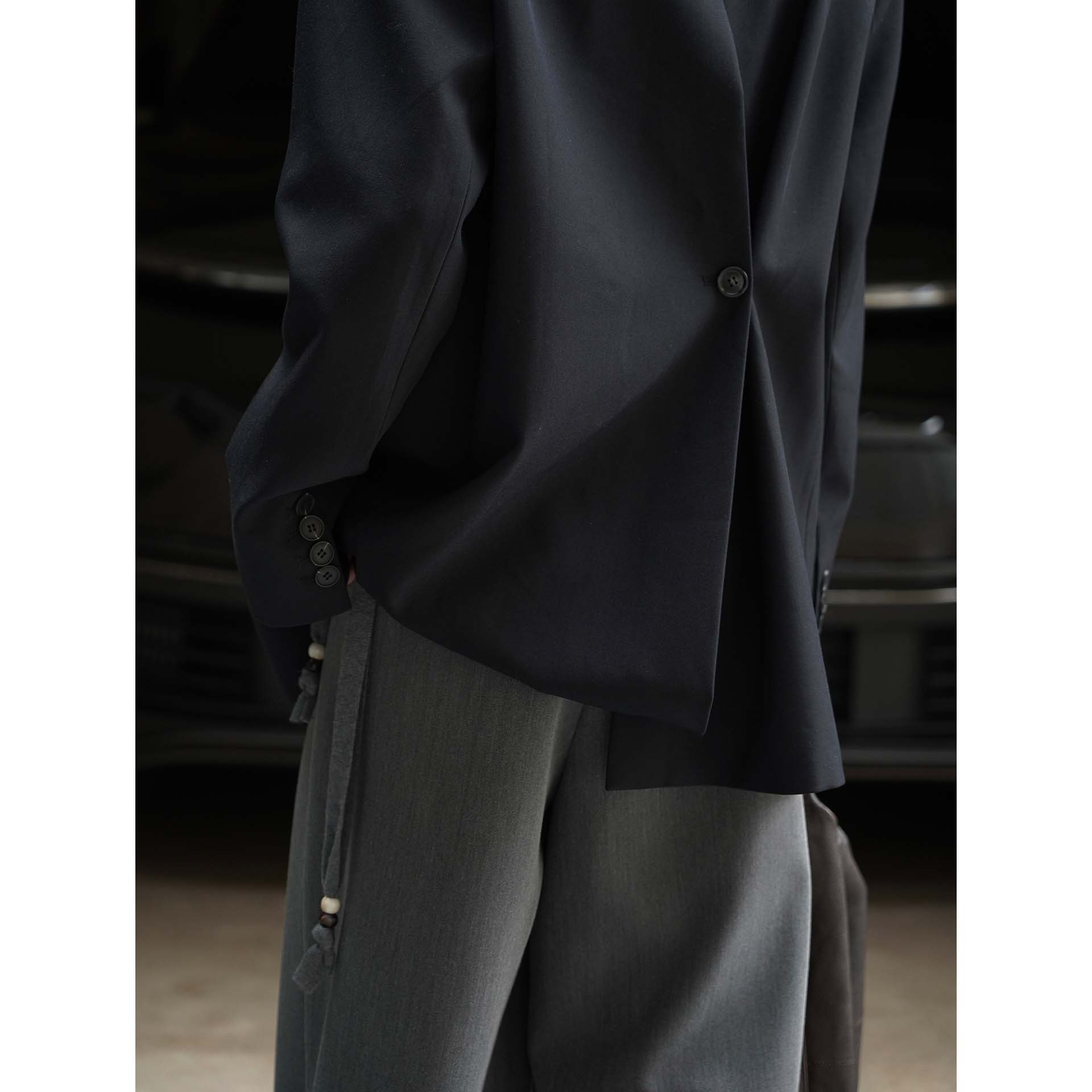 Xuman's New Winter Korean-style Fashionable Design Jacket With Diagonal Placket Back Slit, Loose Fit, Elegant And_ecoleips.com