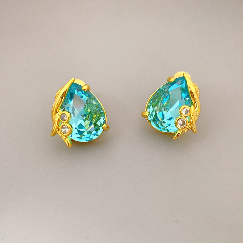 Fashion Water Droplets Copper Inlay Artificial Gemstones Ear Studs 1 Pair display picture 5