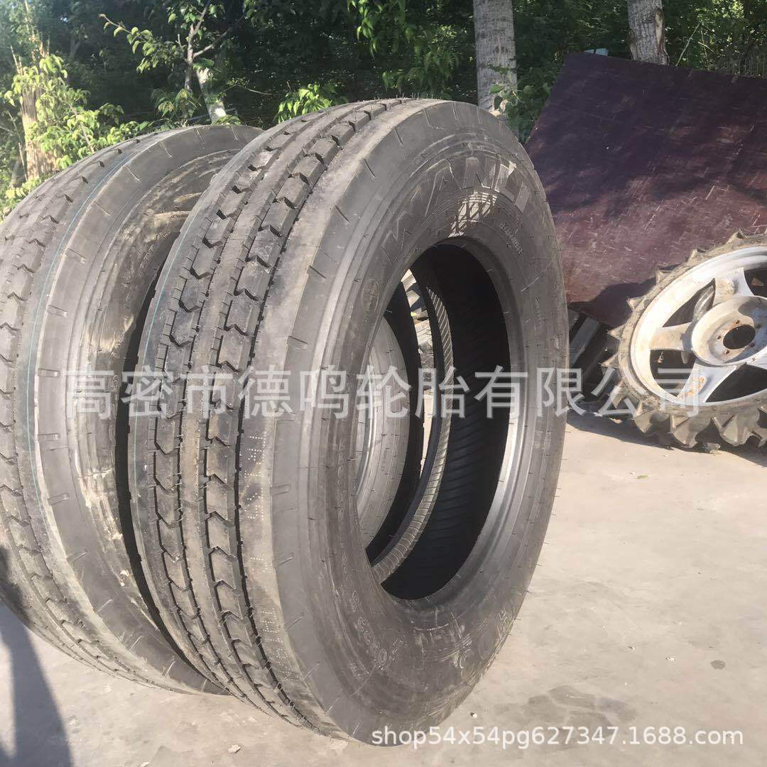 Suministro de fábrica remolque neumático 275/70R22.5 camión de acero de alambre de acero neumático de vacío