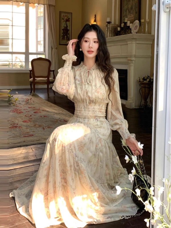茶歇法式碎花连衣裙女长款早初秋2025年新款超好看收腰长裙子|undefined