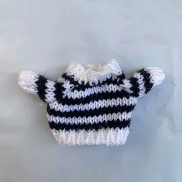 Black and white bar